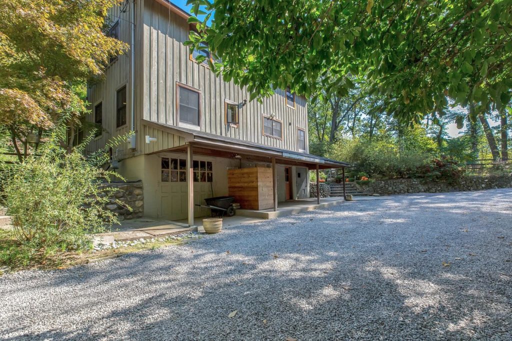 72 Ketewomoke Drive_32