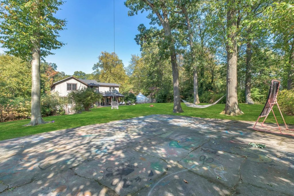 72 Ketewomoke Drive_35